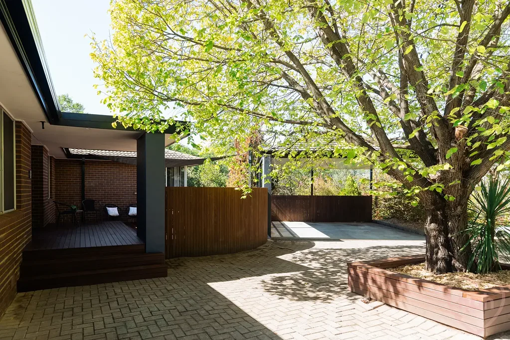 16 Bathurst Place, Macquarie, ACT 2614