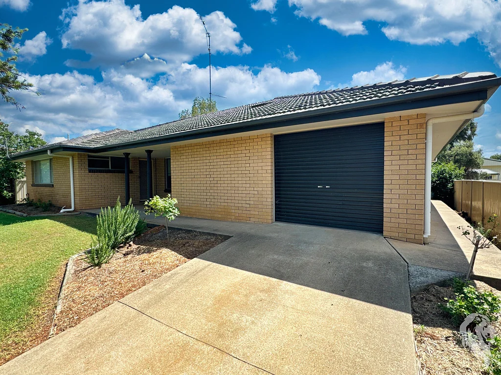 18 Thurlagoona Avenue, Narrabri, NSW 2390