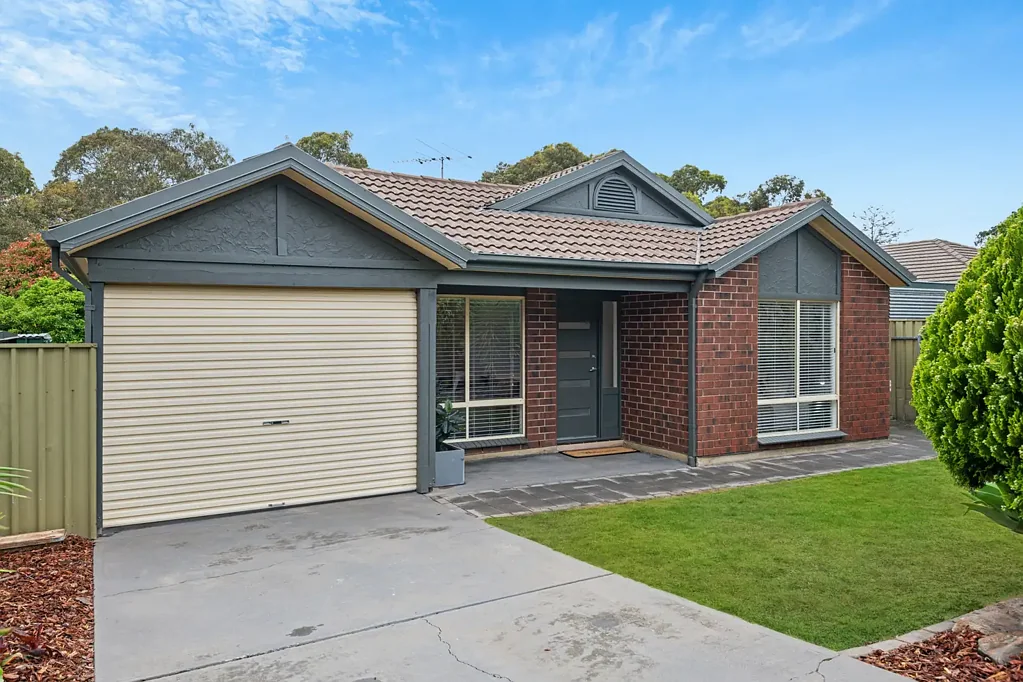 2 Lowell Court, Woodcroft, SA 5162