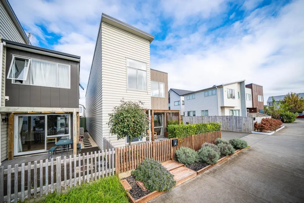 Hobsonville 4 Bedroom Charming Standalone in the Heart of Hobsonville