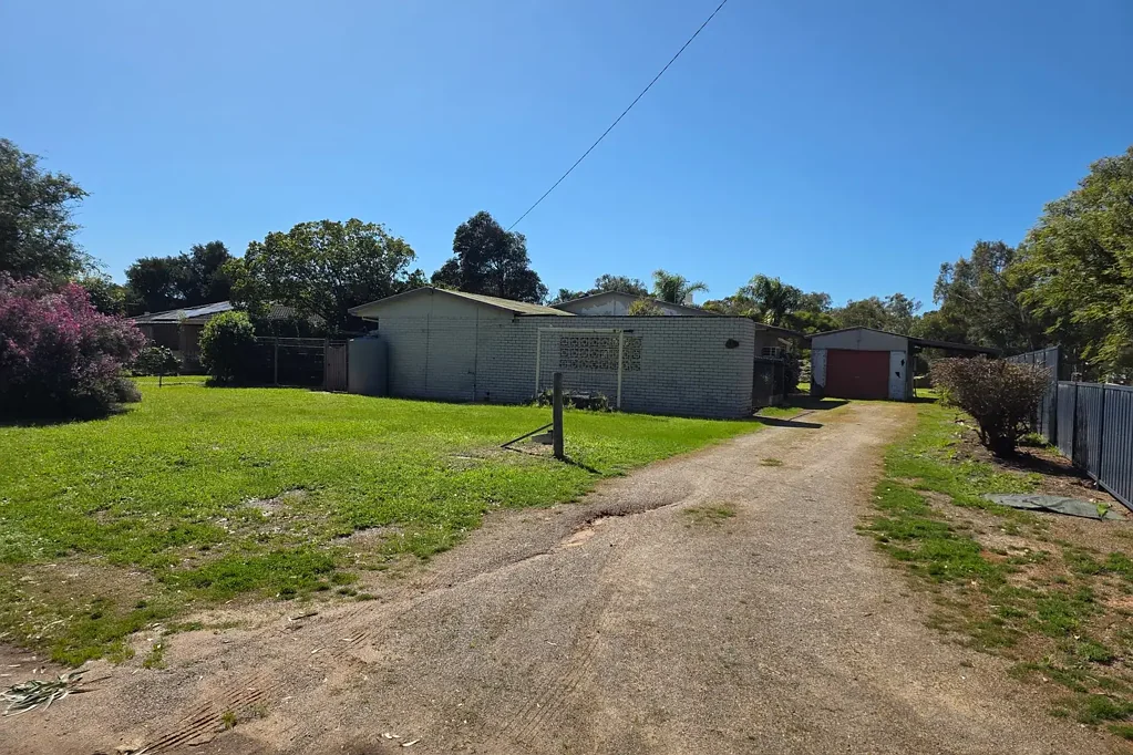 Walkaway 3房  2024sqm lot with 3x1 home