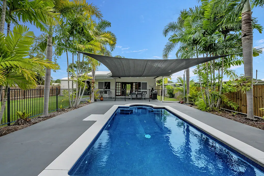 207 Balgal Beach Road, Balgal Beach, QLD 4816