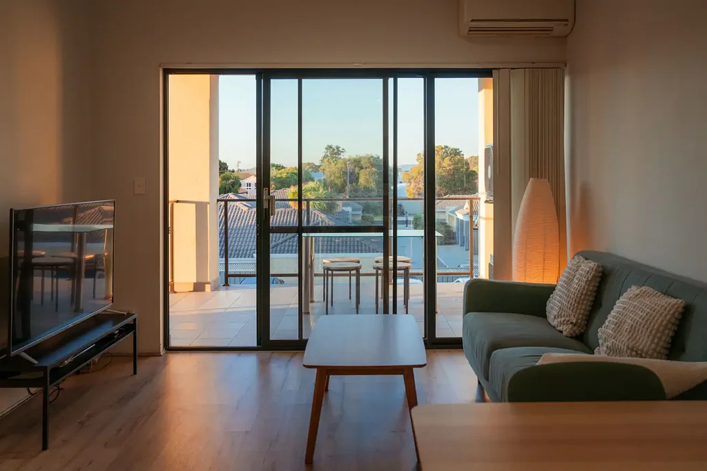 East Cannington 2 Slaapkamer Modern. Secure. Connected