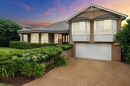 92 Governors Way, Macquarie Links