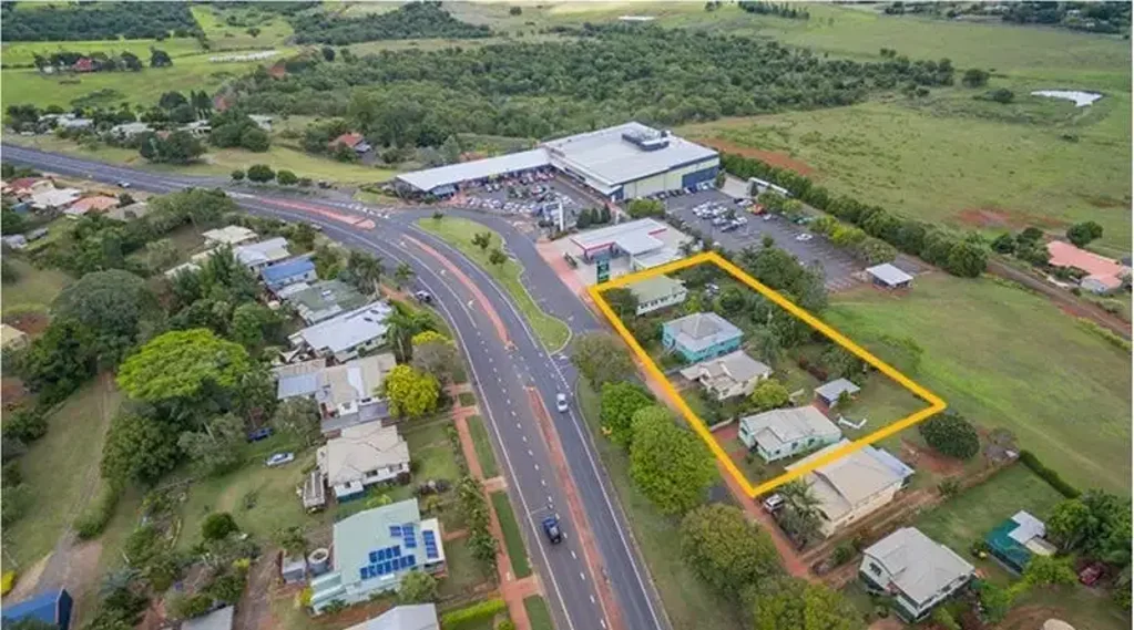 Childers 11房  Is this the BEST Southbound highway site between Rockhampton and Gympie?