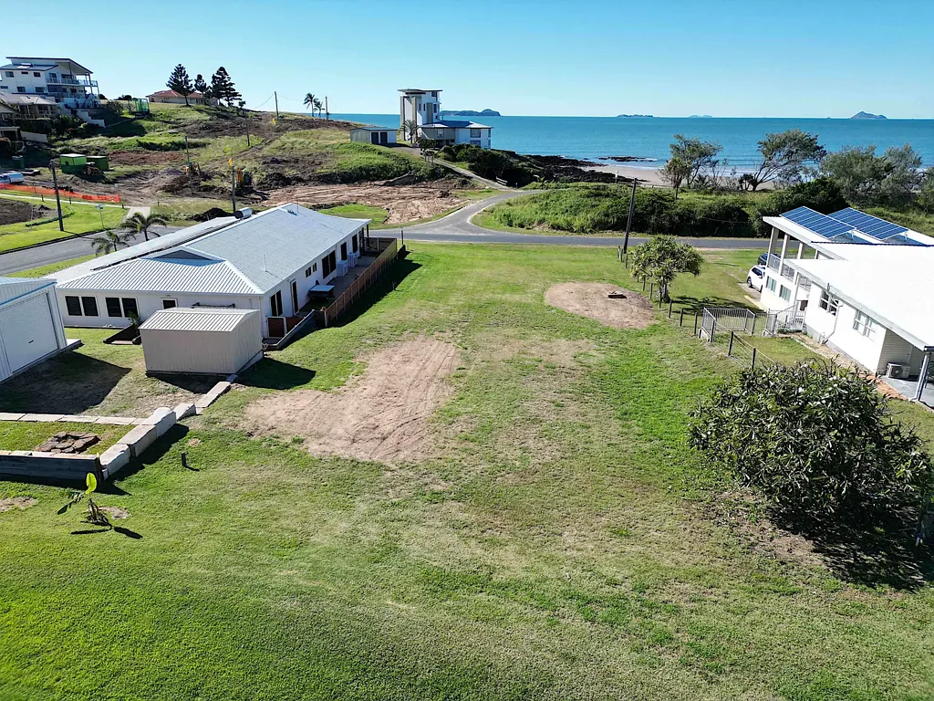 Zilzie ABSOLUTE LARGE BEACHFRONT BLOCK