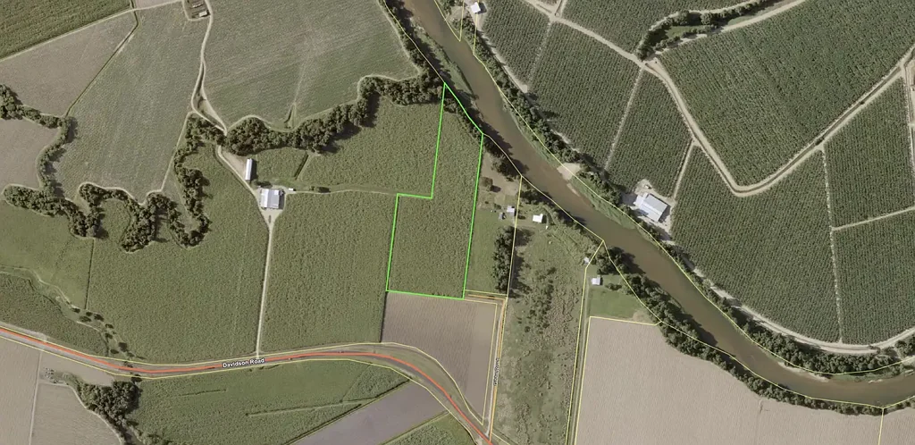 Munro Plains  Rural Lifestyle Block Close to Tully