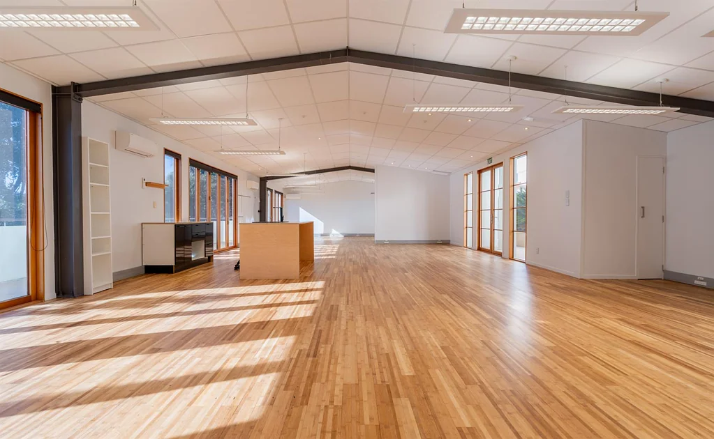 Ponsonby Character Ponsonby Office with Parking