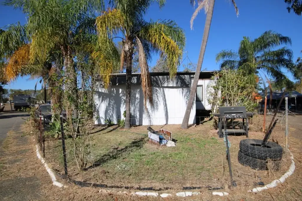 Parkhurst 3ਬੈੱਡਰੂਮ SPACIOUS 3 BEDROOM CABIN - LOCATED IN THE PARKHURST CARAVAN PARK ROCKHAMPTON - LAND NOT INCLUDED