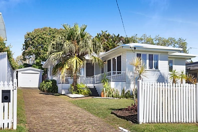 Labrador 4房  Character, Comfort & Convenience meets Coastal Living - Will be sold!