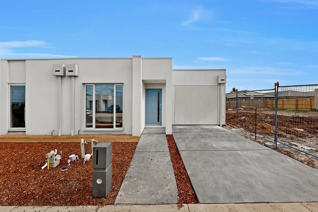 Effortless Living in the Heart of Smiths Lane