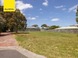 16 Regatta Place, Inverloch