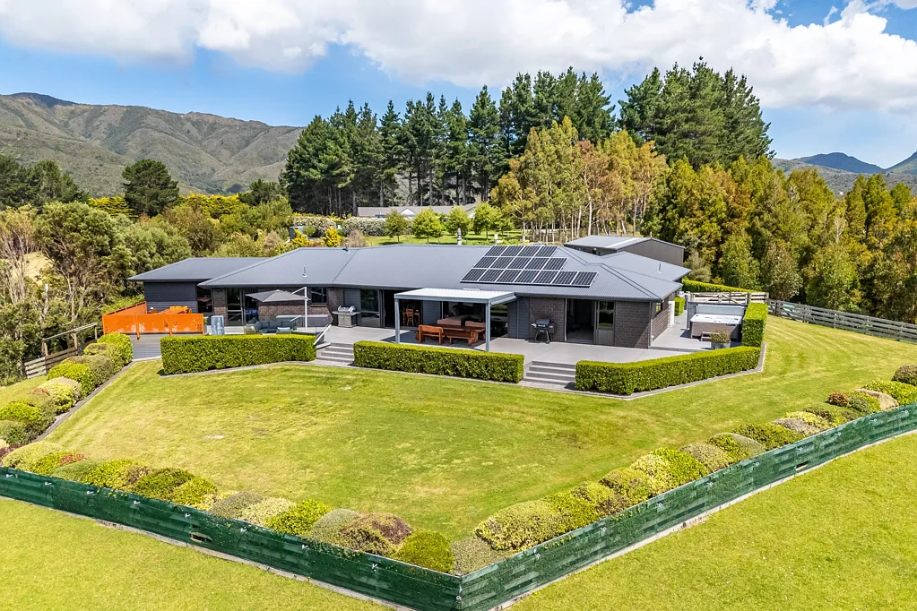 Kaitoke 4ਬੈੱਡਰੂਮ Lifestyle with all the Finishes!