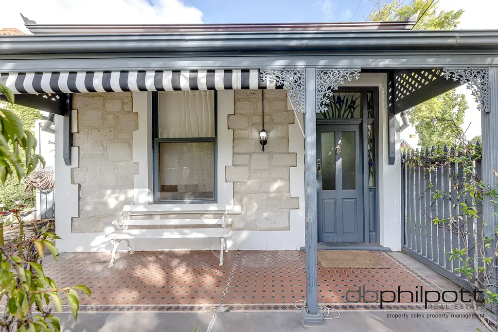 Charming Cottage Living in Beautiful Beulah Park