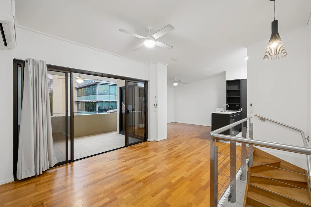 Fortitude Valley 2Zimmer Wake Up Below, Live Above - A Truly Unique Loft in the Heart of the Valley