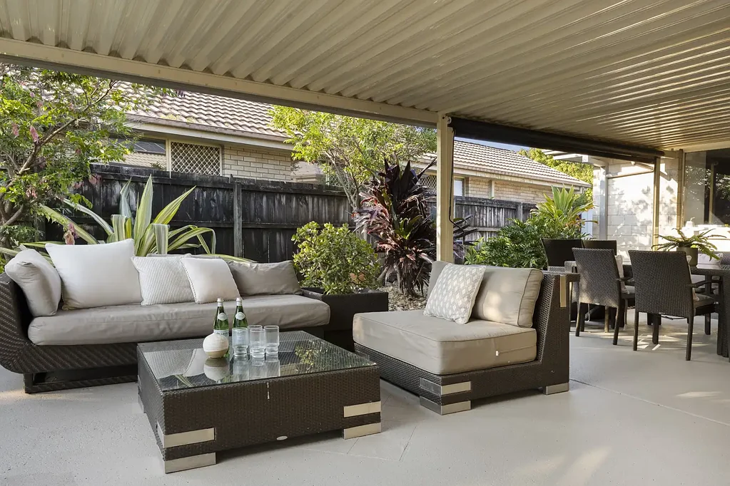 Banora Point 4 Bedroom SINGLE LEVEL FAMILY ENTERTAINER IN EXCLUSIVE BANORA WATERS