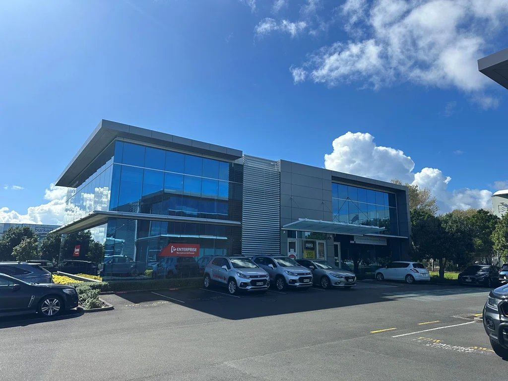 Mangere Modern Airport Oaks Office