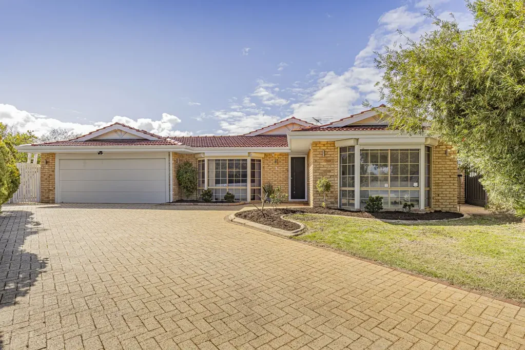 1 Grantala Close, Ocean Reef, WA 6027