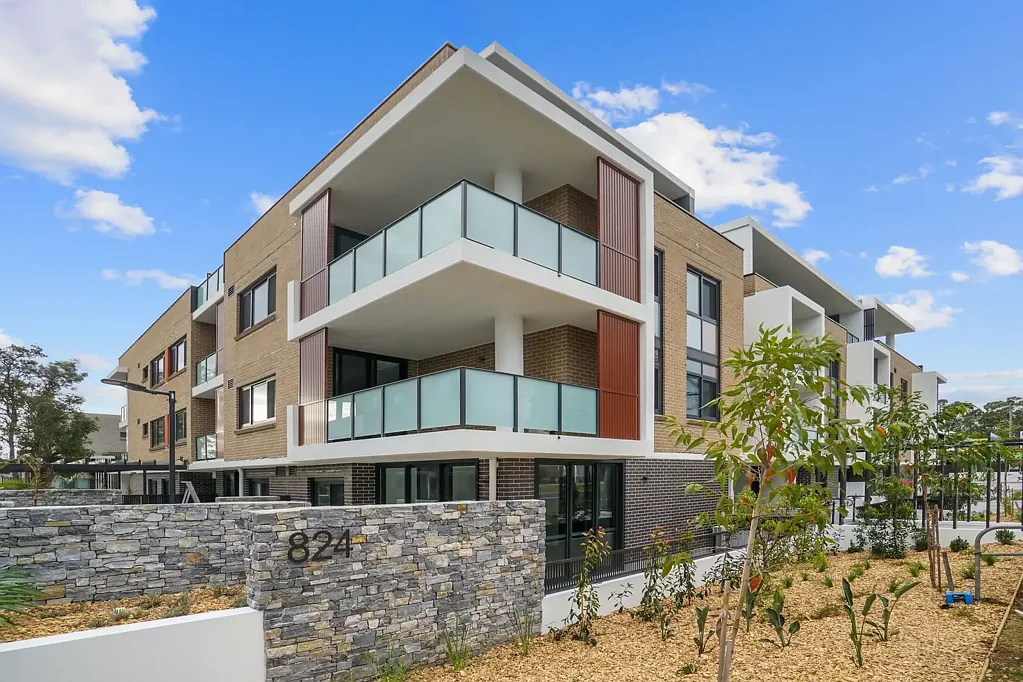 Near new, 2 bedroom apartment available