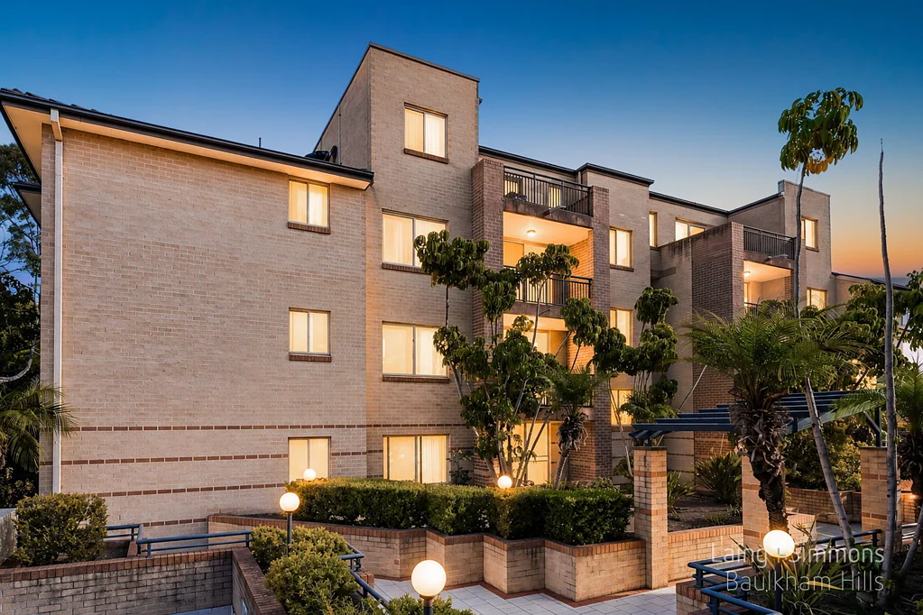 Baulkham Hills 3બેડરૂમ Rare, Double Brick 3-Bedroom Unit in Jasper Road Public School Catchment! Walking Distance to Shops, Schools and Express City Buses