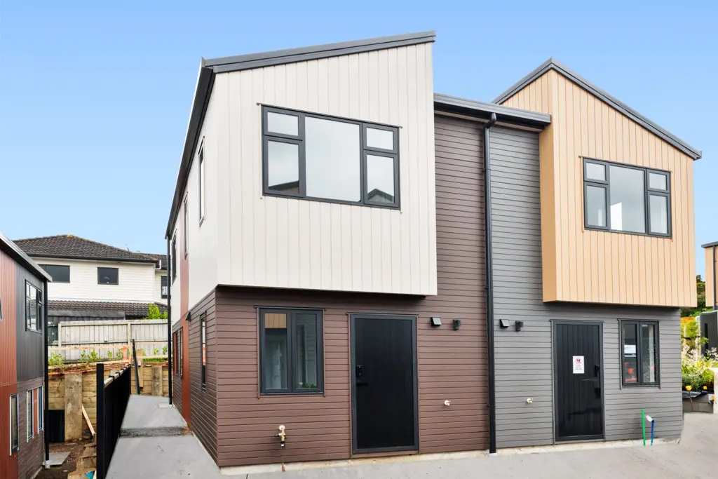Manurewa 2ห้องนอน Brand New - 2-bedroom + flex room duplexes. Affordable, Security, Views!