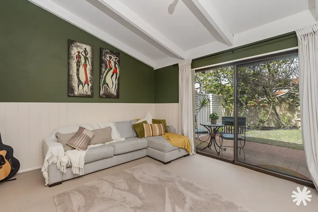 South Perth 2房  Retro Charm in a Prestigious South Perth Location