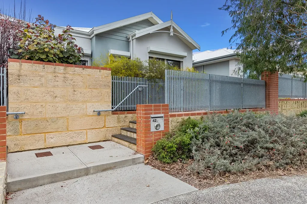 42 Aviator Boulevard, Clarkson, WA 6030