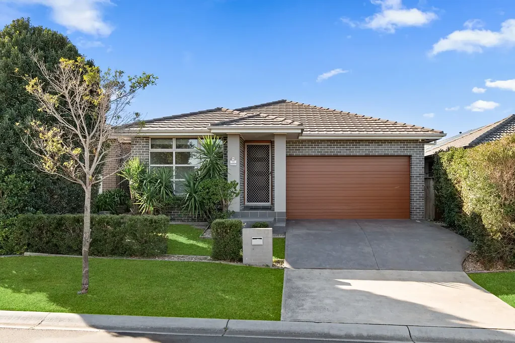 12 Radisich Loop, Oran Park, NSW 2570