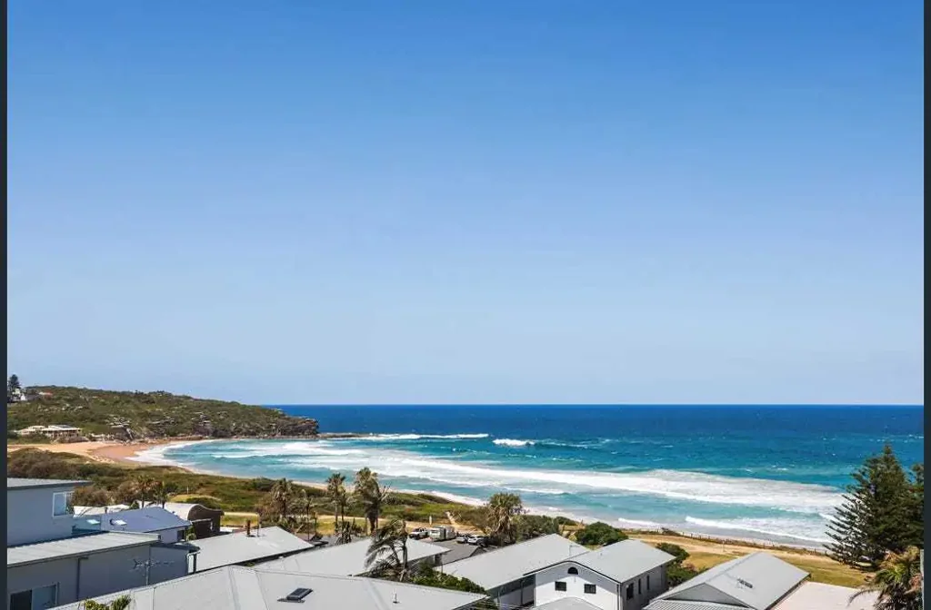 Unmatched Ocean Views & Coastal Convenience in Curl Curl