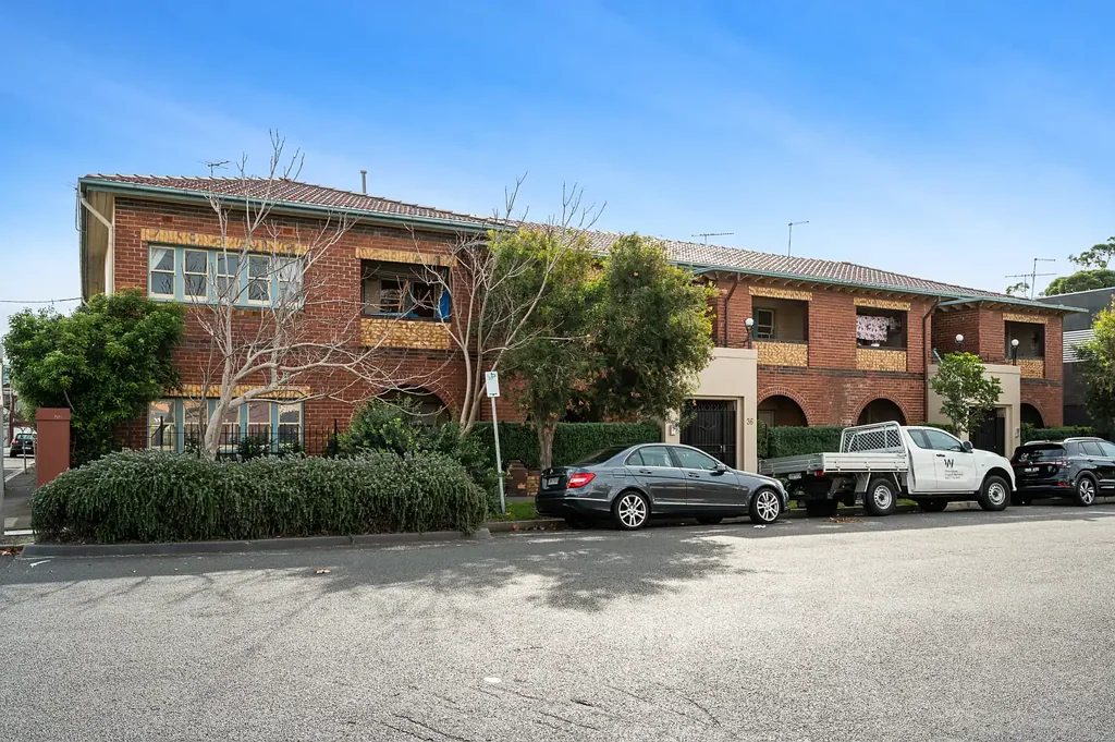 Two Bedroom Apartment Close to Beach