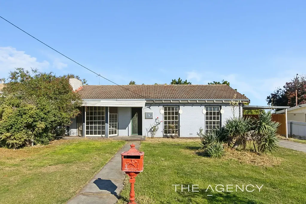 Viveash 3房  Renovate, Detonate or Invest 809 sqm Block - Its Your Vision!