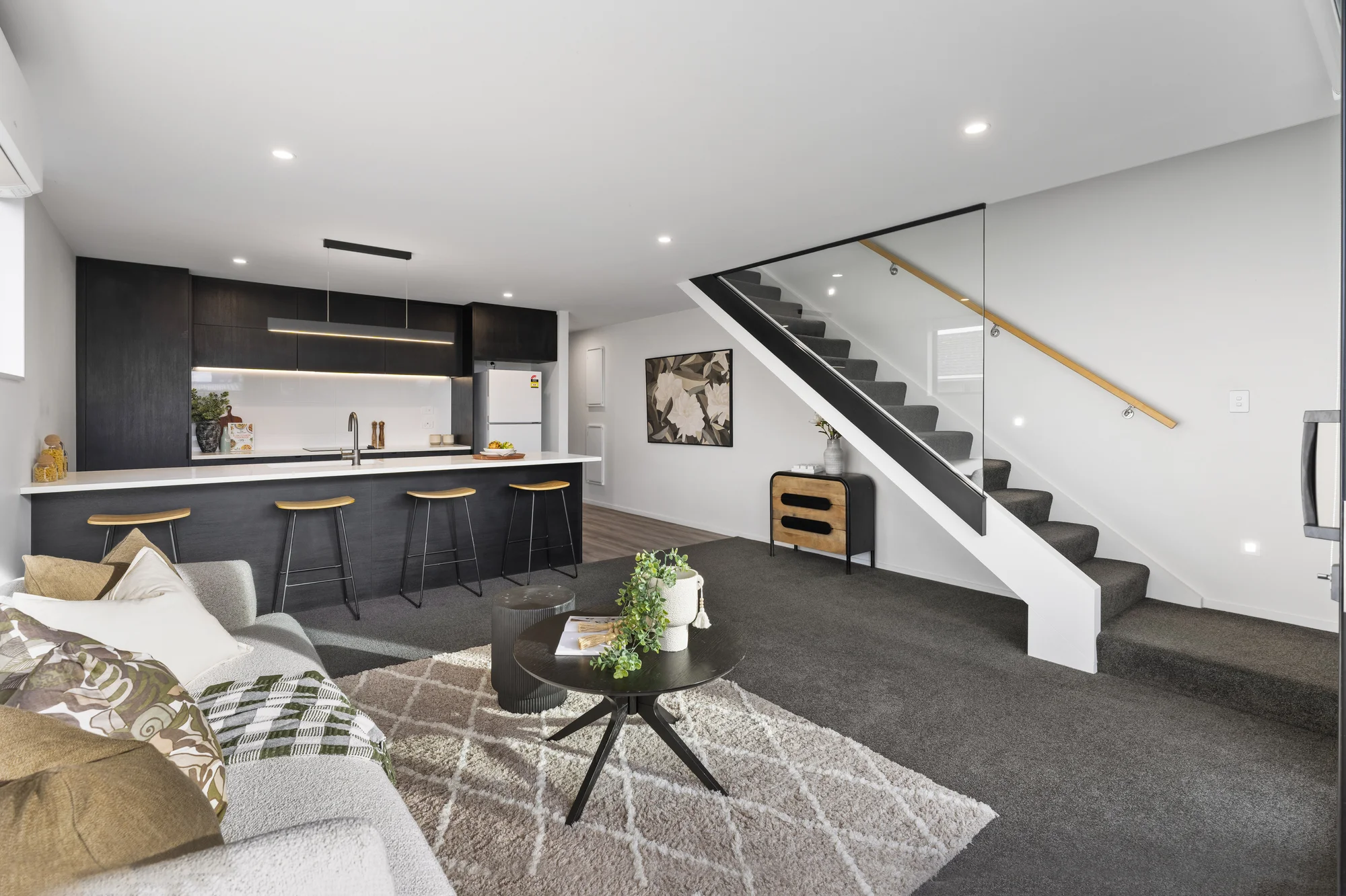 Saint Albans 2房 Sunny, Stylish & Seriously For Sale