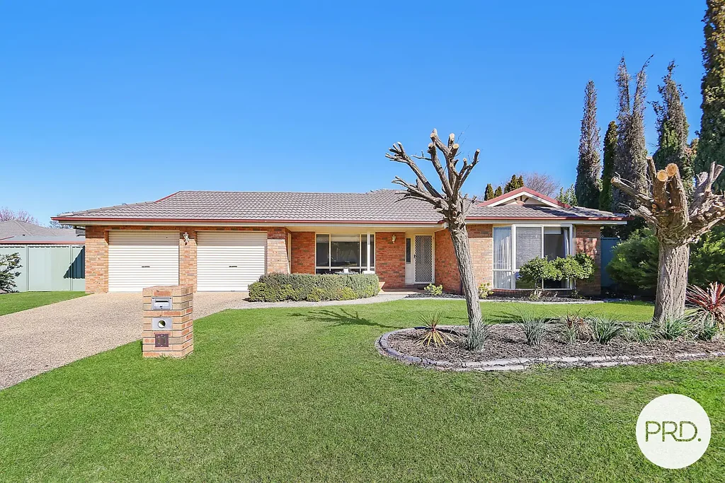 3 BEDROOM HOME IN AWESOME LOCATION!
