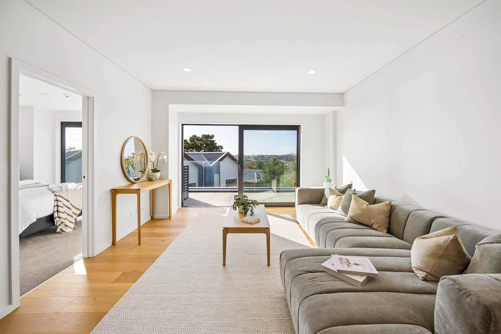 Meadowbank 2房  Sun-Filled North-Facing Living