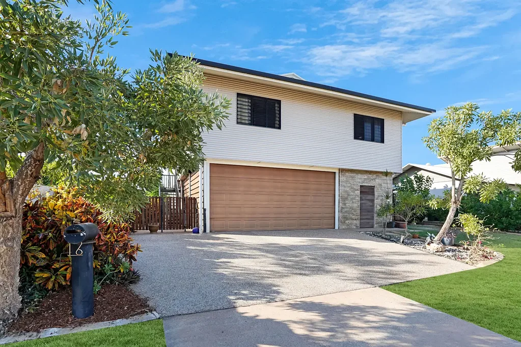 MODERN MUIRHEAD LIVING