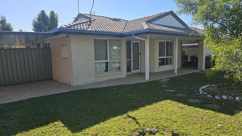 Morayfield 3침실 Great Location with Side Access