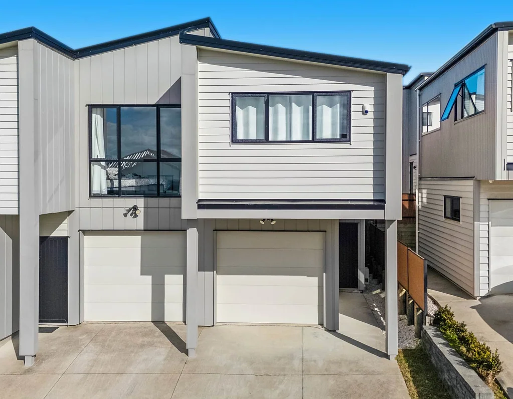 Flat Bush 4Kwarto Exceptional Family Living in Good School Zone