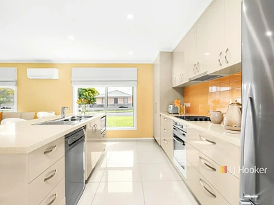 Kusina - 79A Drake Street, Devonport, TAS 7310
