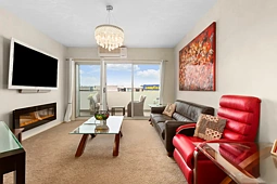 312/215-217 Pacific Highway, Charlestown