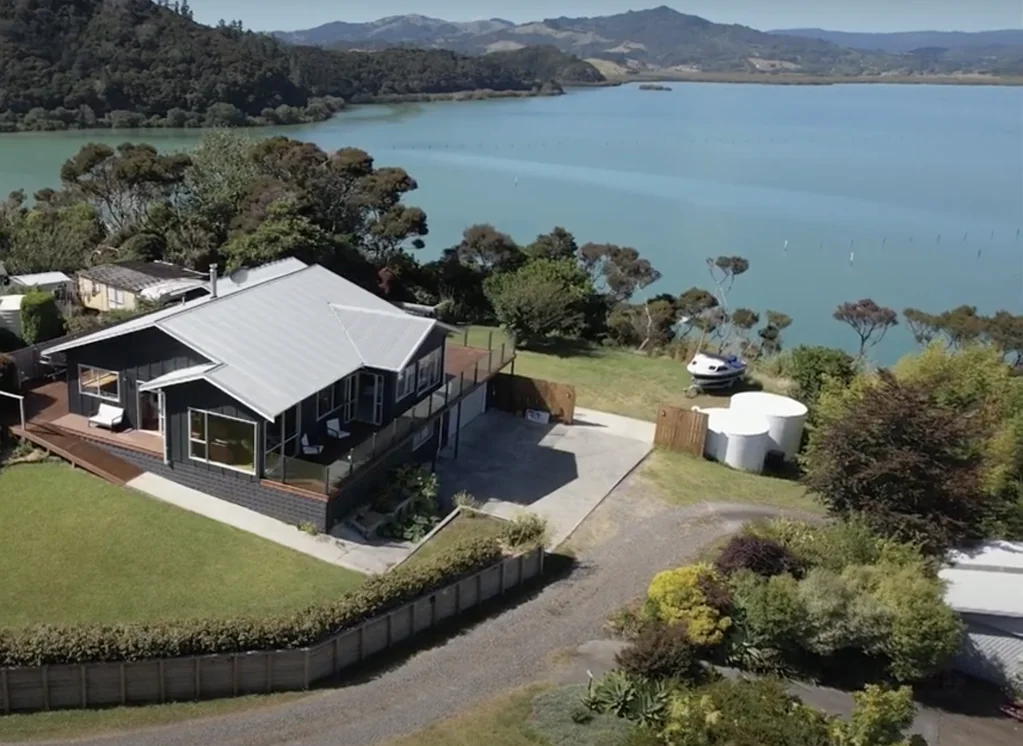 Whangaroa 3房  HARBOURFRONT BLISS IN WHANGAROA