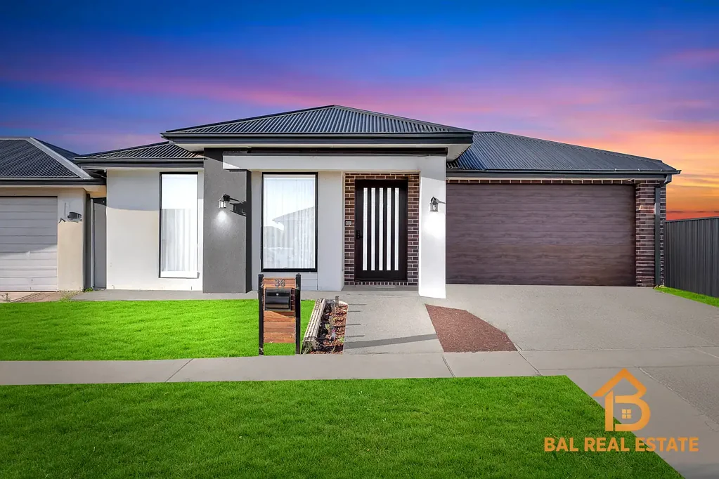 Bonnie Brook 4 Slaapkamer Upgrade to a Near-New Designer Home - No Build Wait, Exceptional Value!!!