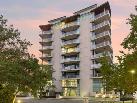 South Perth 3 Bedroom Full floor Boutique Apartment!