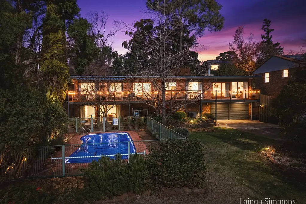 10 Caroline Crescent, Armidale, NSW 2350