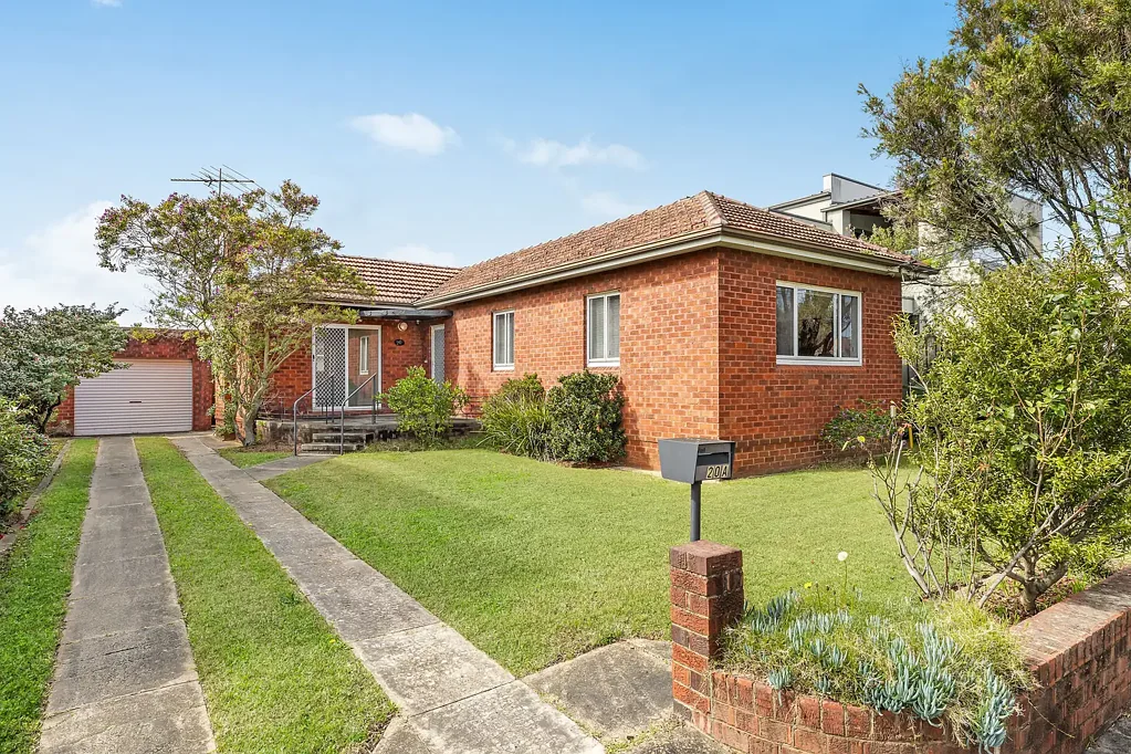Kingsgrove 2침실 Exciting opportunity to capitalise on premium Kingsgrove address