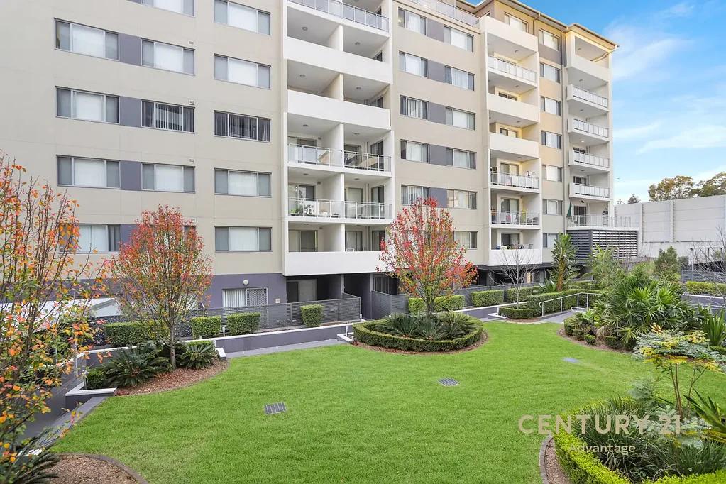 Wentworthville 2침실 Spacious2-Bedroom unit with Modern Amenities and Garden facing Balcony in Wentworthville