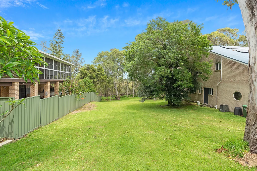 10 Admiralty Avenue, Tanilba Bay, NSW 2319