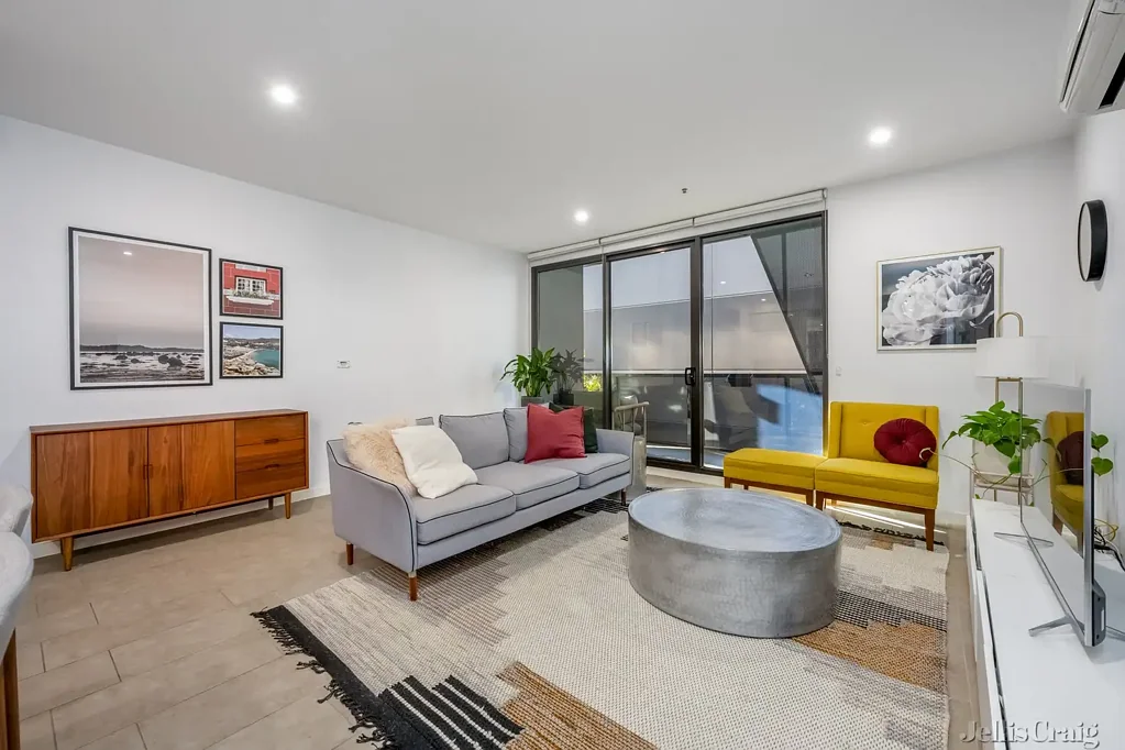 One-Bedroom Apartment in the Heart of Fitzroy