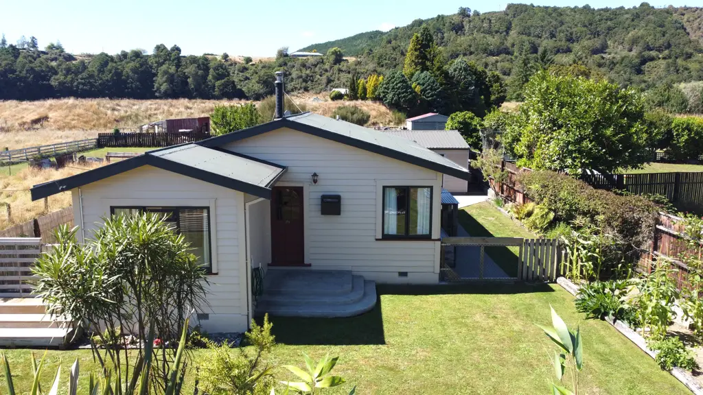 Reefton 2कमरा Renovated 2 Bedroom Home with Potential