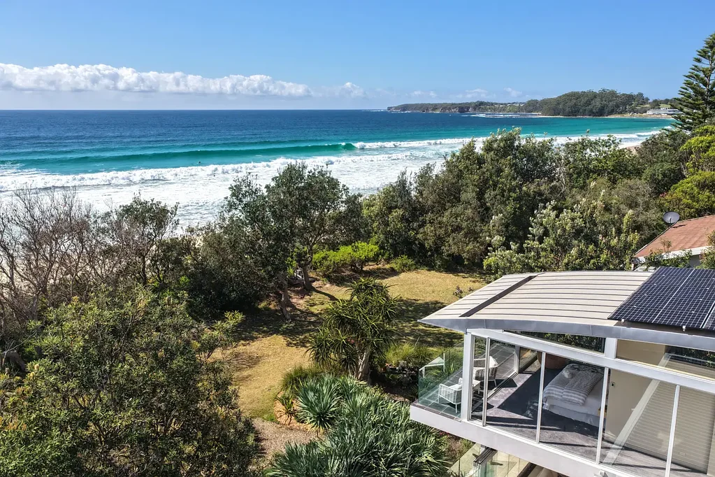 Mollymook Beach 4房  Absolute Beachfront Luxury | A Private Coastal Masterpiece