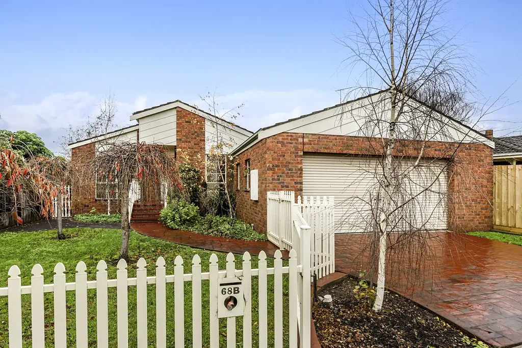 Highton 3Zimmer Heart, Character & a Renovation Opportunity in Prime Highton!